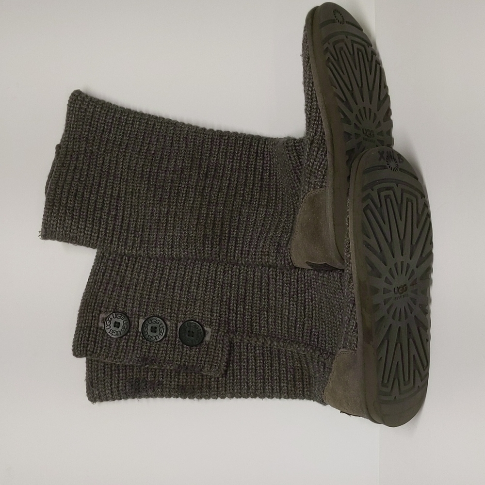 Ugg women's cable knit grey tall button classic boots